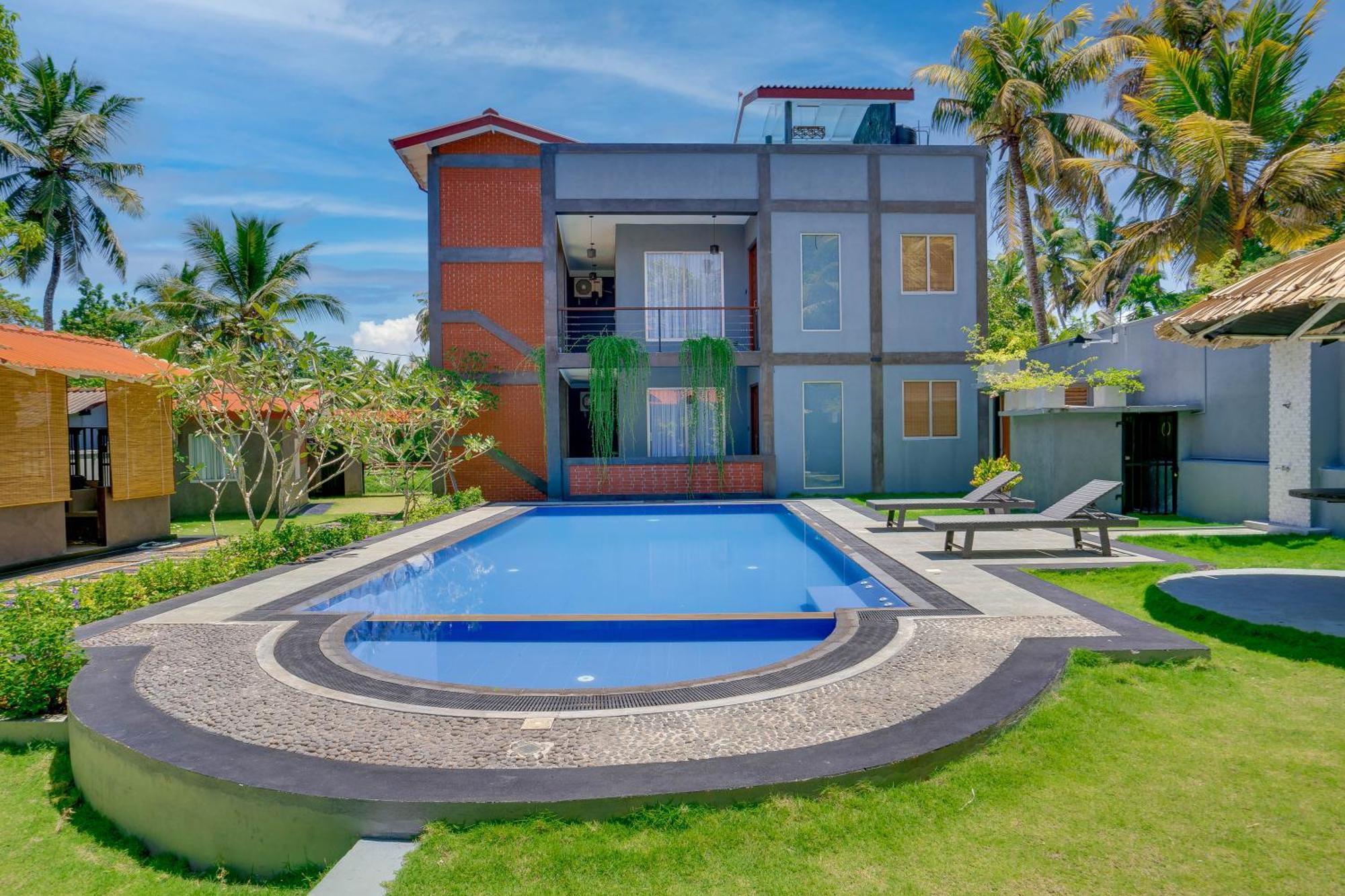 Hasthri Boutique Red Chalet In Ahangama With Pool Near Beach Luaran gambar