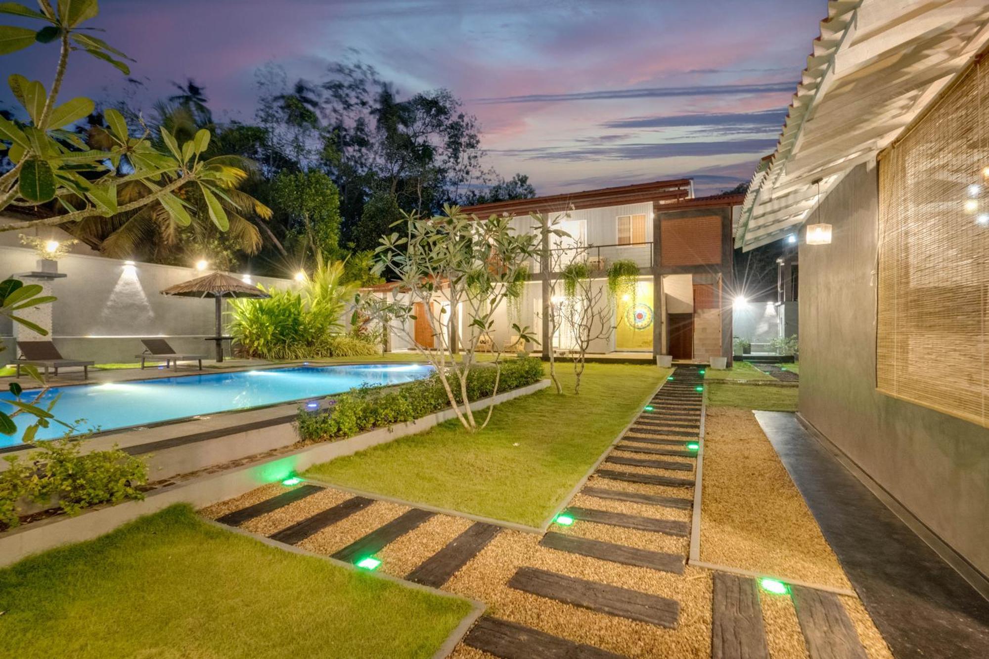Hasthri Boutique Red Chalet In Ahangama With Pool Near Beach Luaran gambar