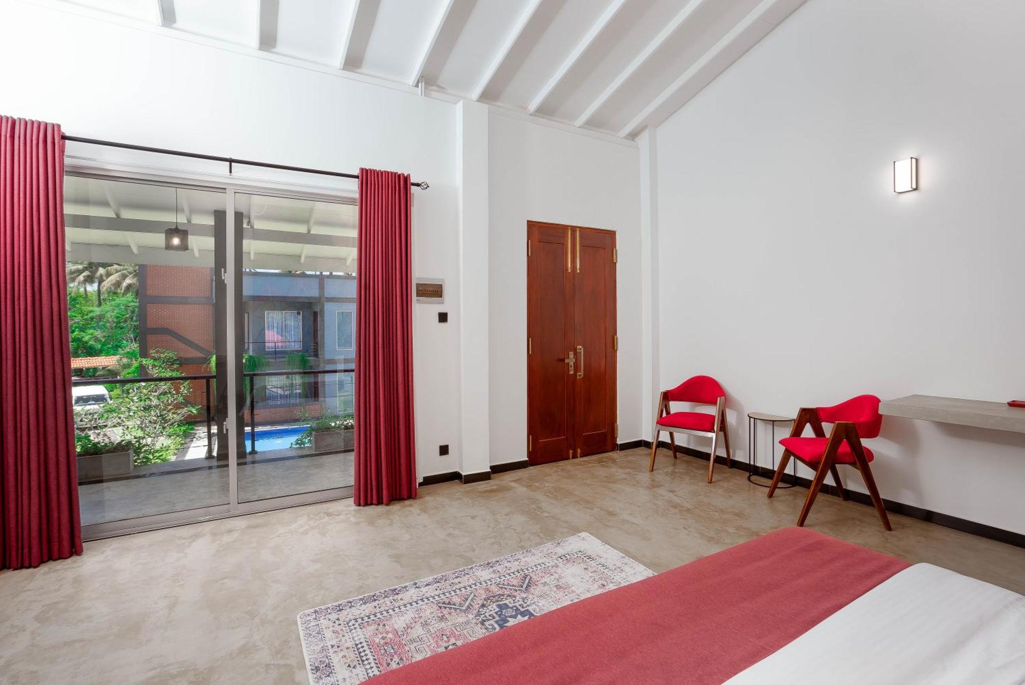 Hasthri Boutique Red Chalet In Ahangama With Pool Near Beach Luaran gambar