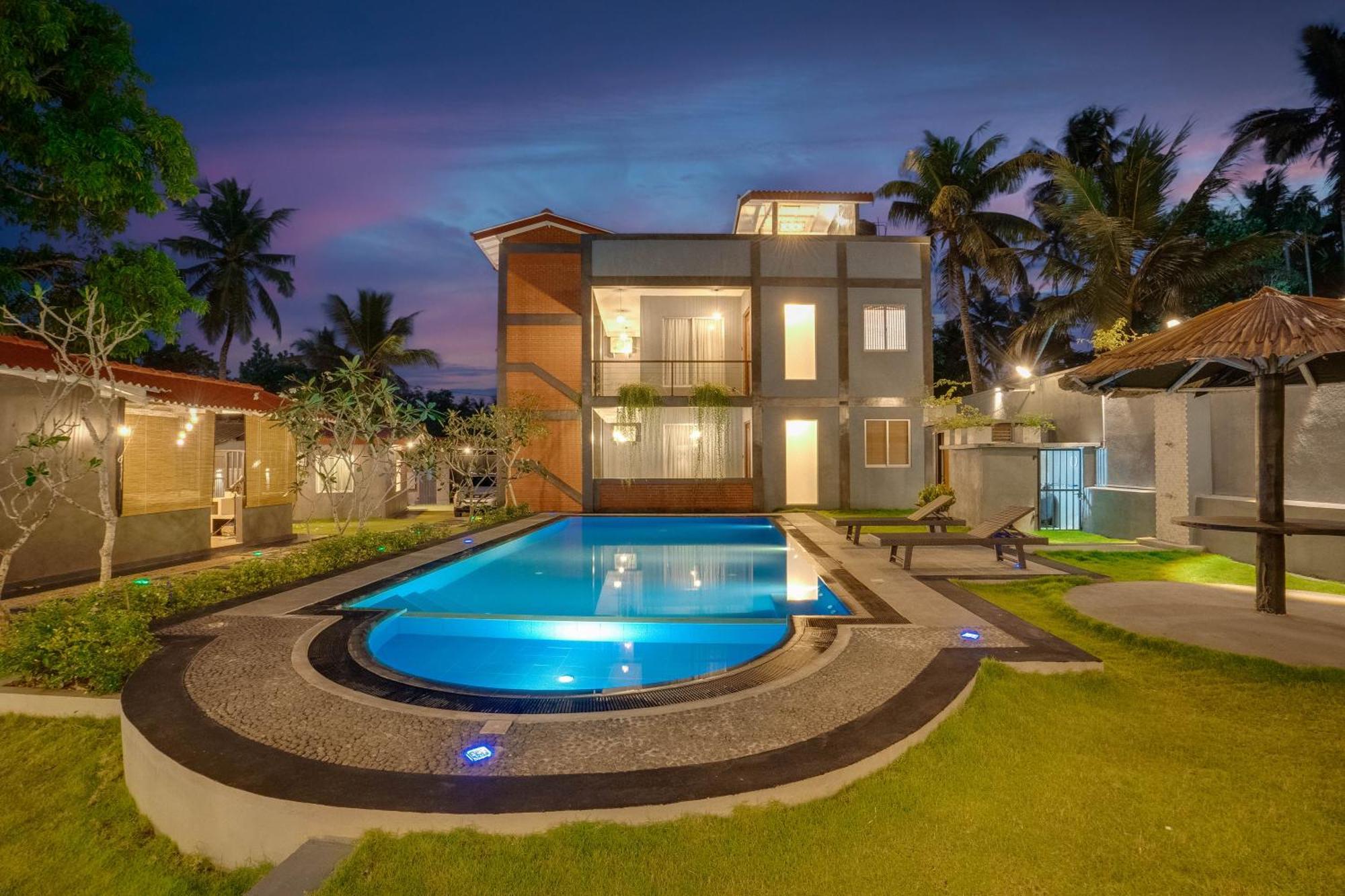 Hasthri Boutique Red Chalet In Ahangama With Pool Near Beach Luaran gambar