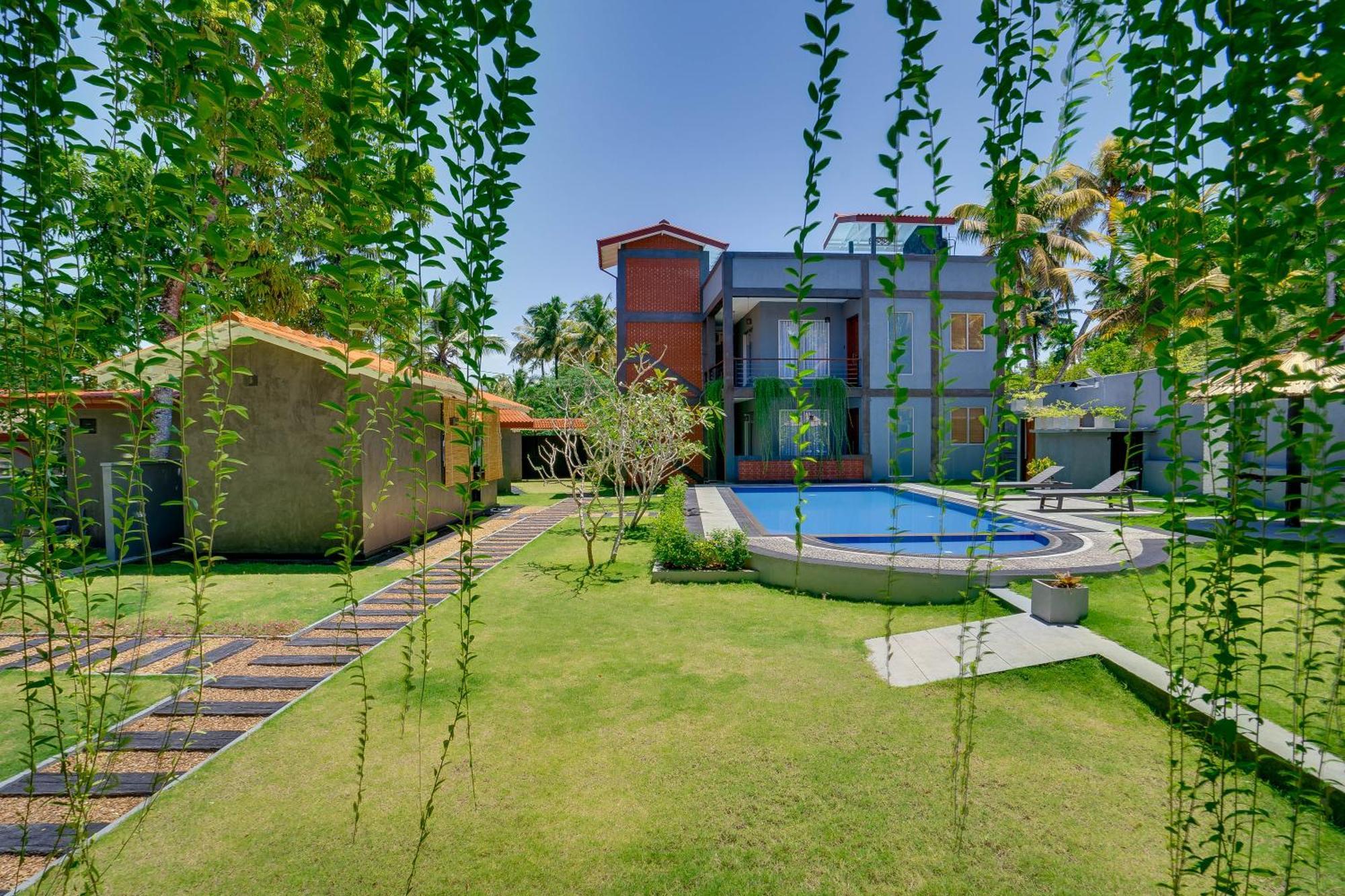 Hasthri Boutique Red Chalet In Ahangama With Pool Near Beach Luaran gambar