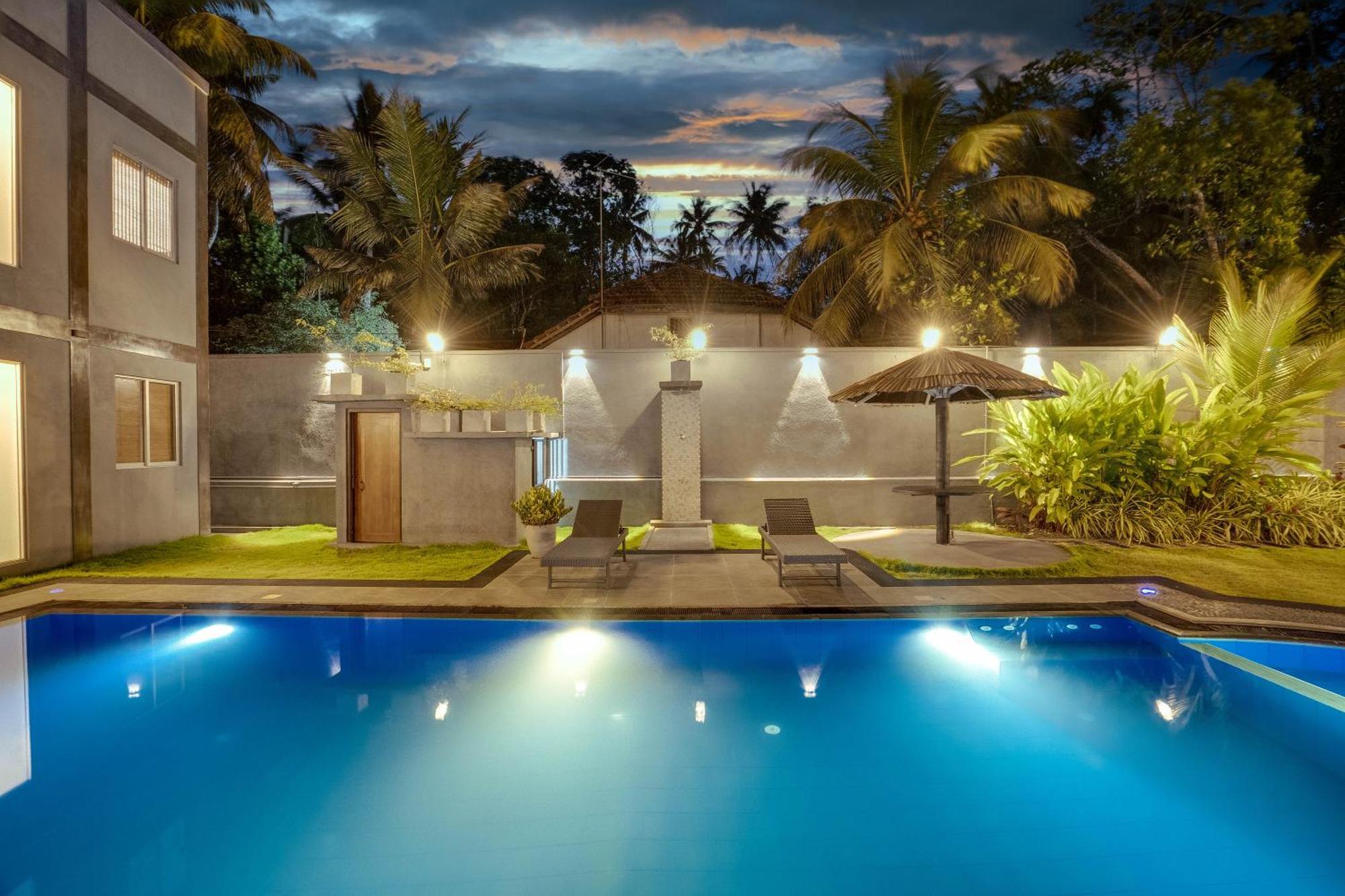 Hasthri Boutique Red Chalet In Ahangama With Pool Near Beach Luaran gambar
